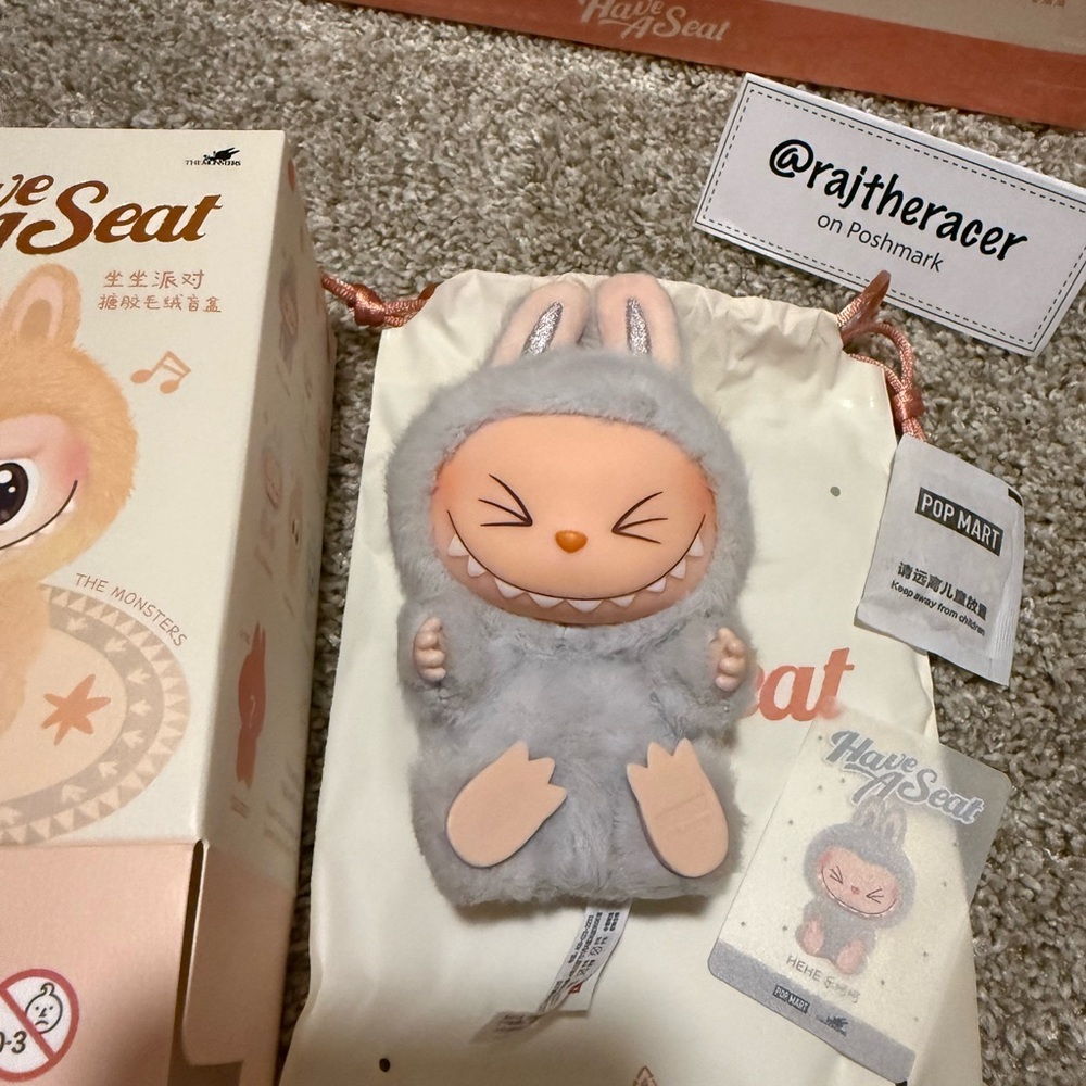 Pop Mart Have a Seat Labubu: HEHE (NEW)